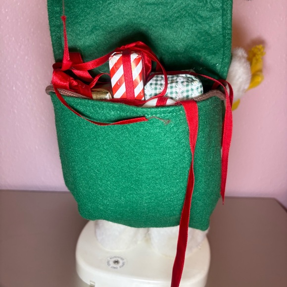 90s vintage Santas Best Peanuts Snoopy as the Flying Ace animated holiday figure - Picture 7 of 10